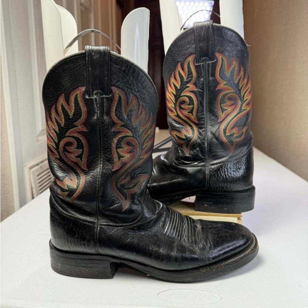Justin brown and black leather cowboy boots in men's Sz 10.5